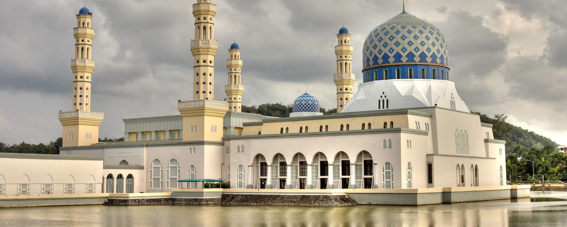 Stadtrundfahrt Kota Kinabalu: Kota Kinabalu: Masjid Terapung Likas - City Mosque