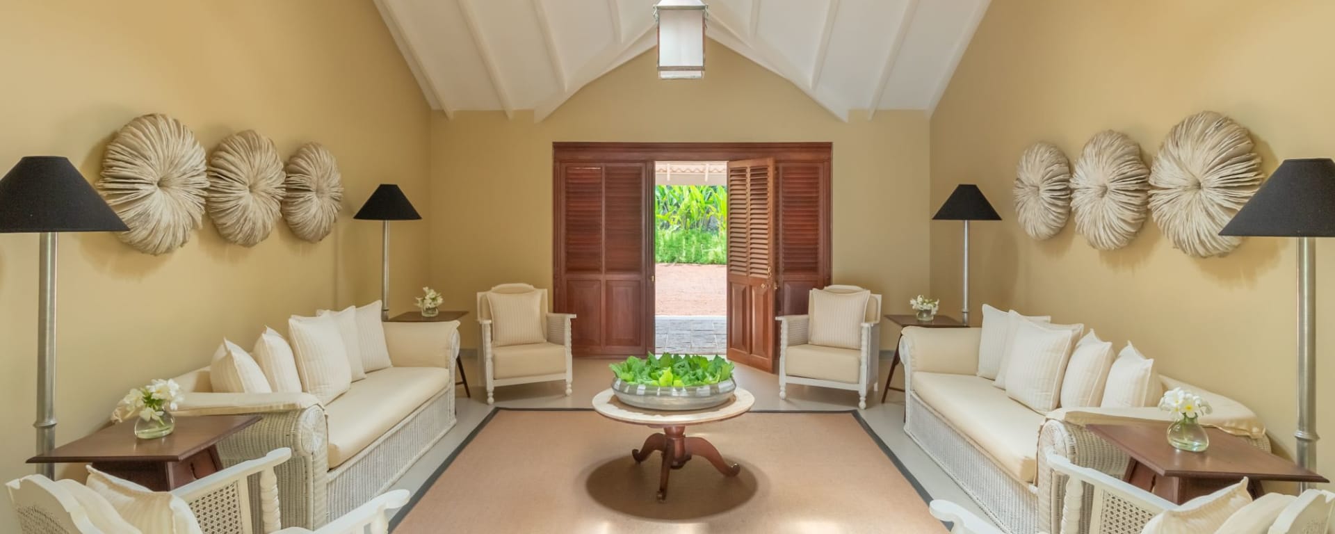 Nyne Hotels - Rock Villa in Bentota:  Entrance