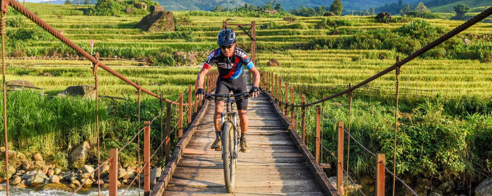 Abenteuer Sapa «Hiking & Biking Package» ab Hanoi: Mountain Biking in Sapa