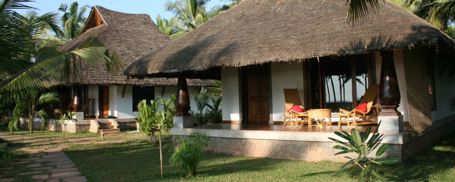 Neeleshwar Hermitage: Deluxe Garden View Cottage