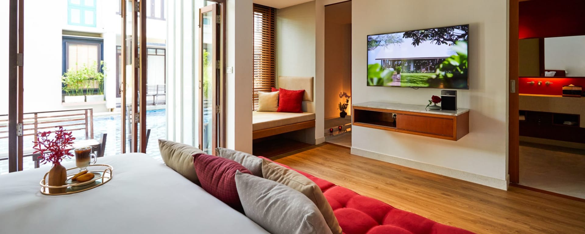Let's Sea Hua Hin Al Fresco Resort:  Pool Access LaZzzzz Suite | Pool Access LaZzzzz Suite Z-Luxe Club