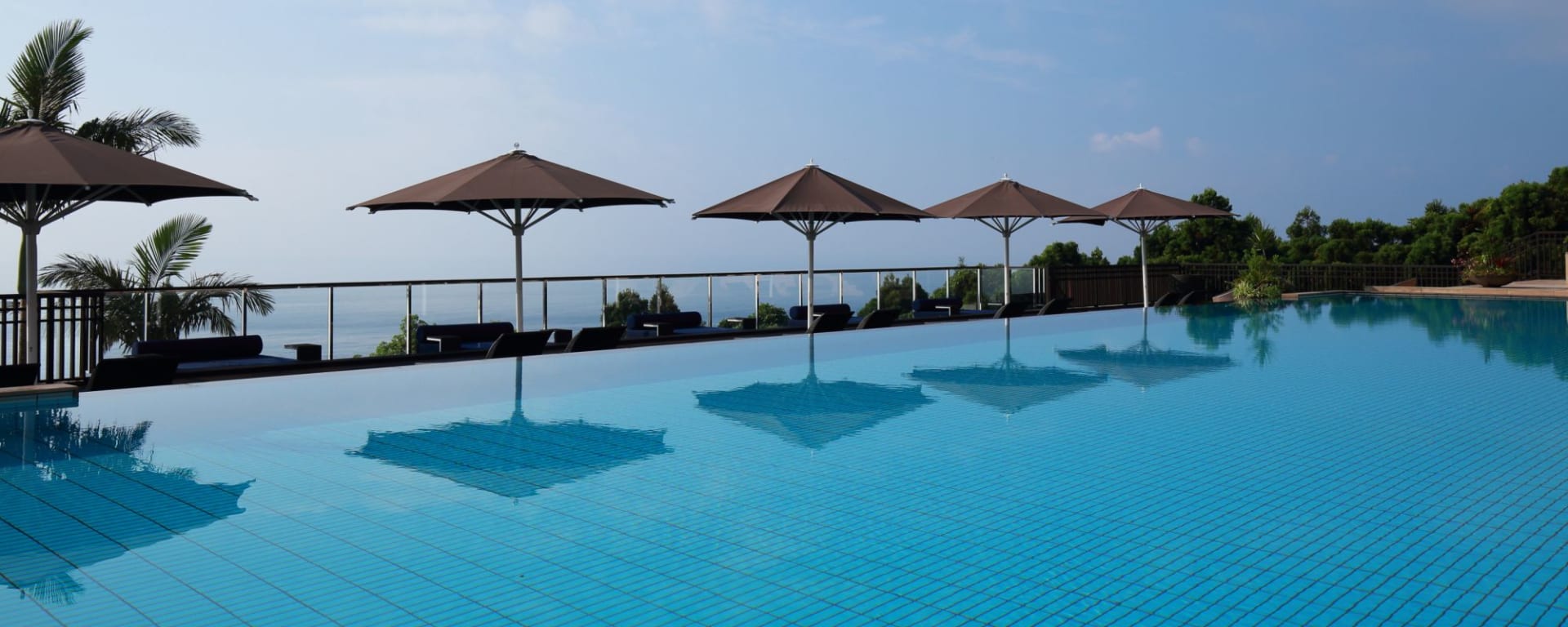 Sankara Hotel & Spa in Yakushima:  Swimmingpool