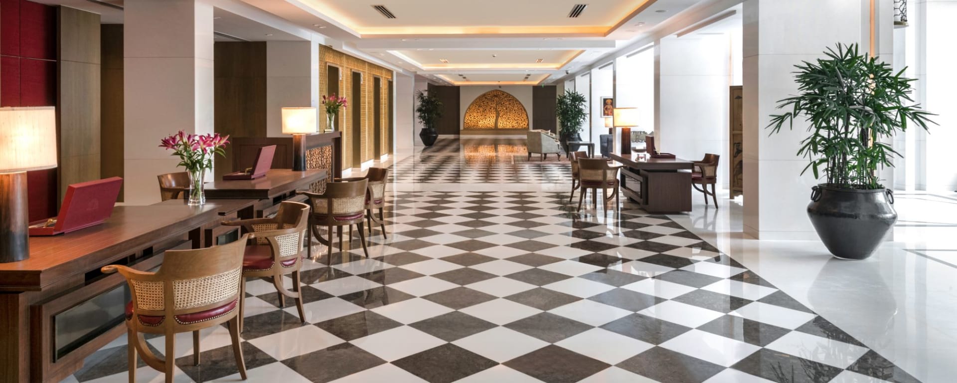 The Oberoi, New Delhi:  Lobby