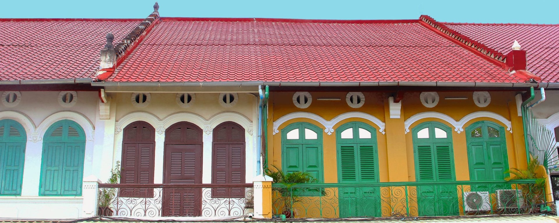 Im Wilden Westen Kambodschas ab Siem Reap: Battambang - Typical French colonial houses