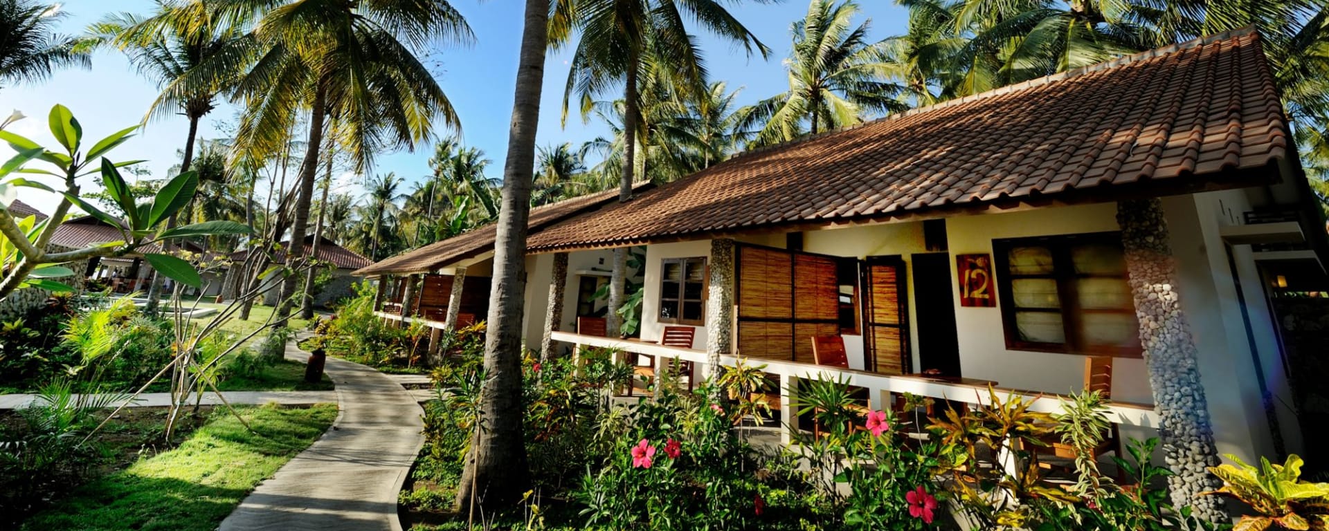 Cocotinos Sekotong in Lombok:  Garden Room Ocean/Poolview