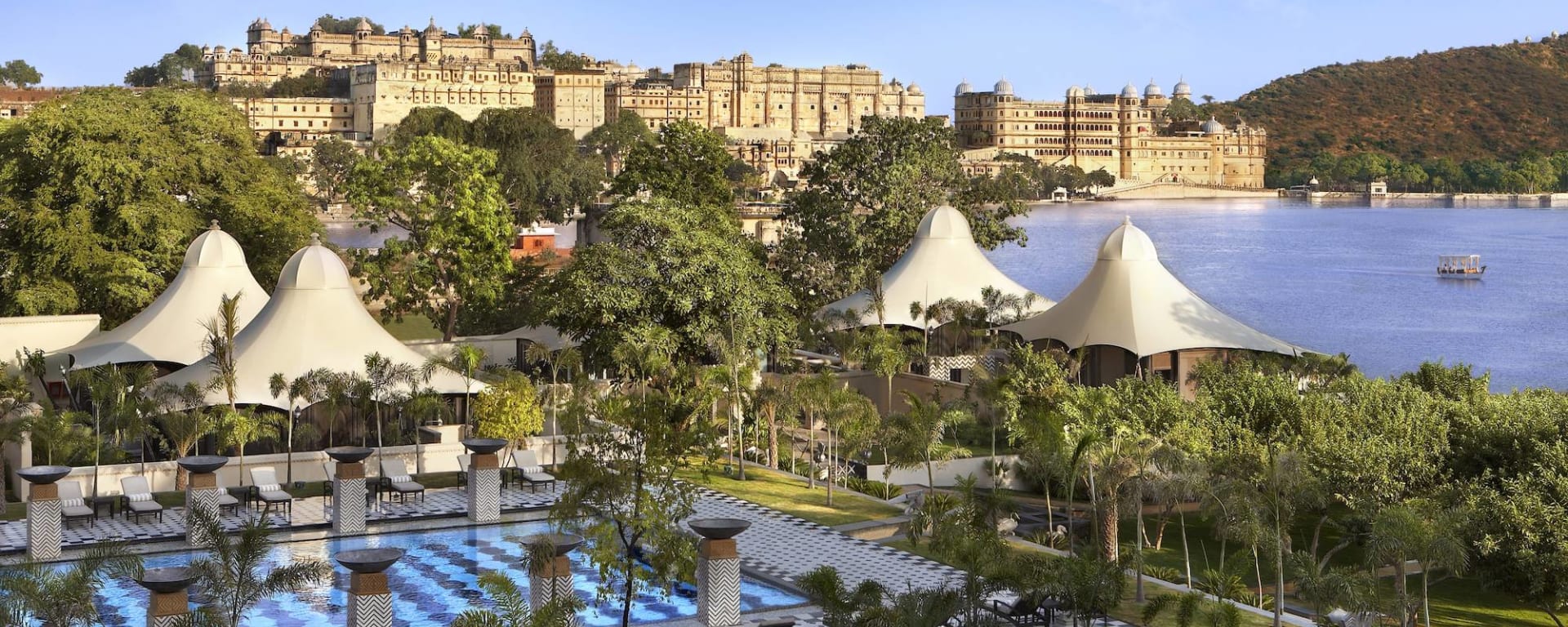 The Leela Palace à Udaipur:  Exterior View Spa Tent
