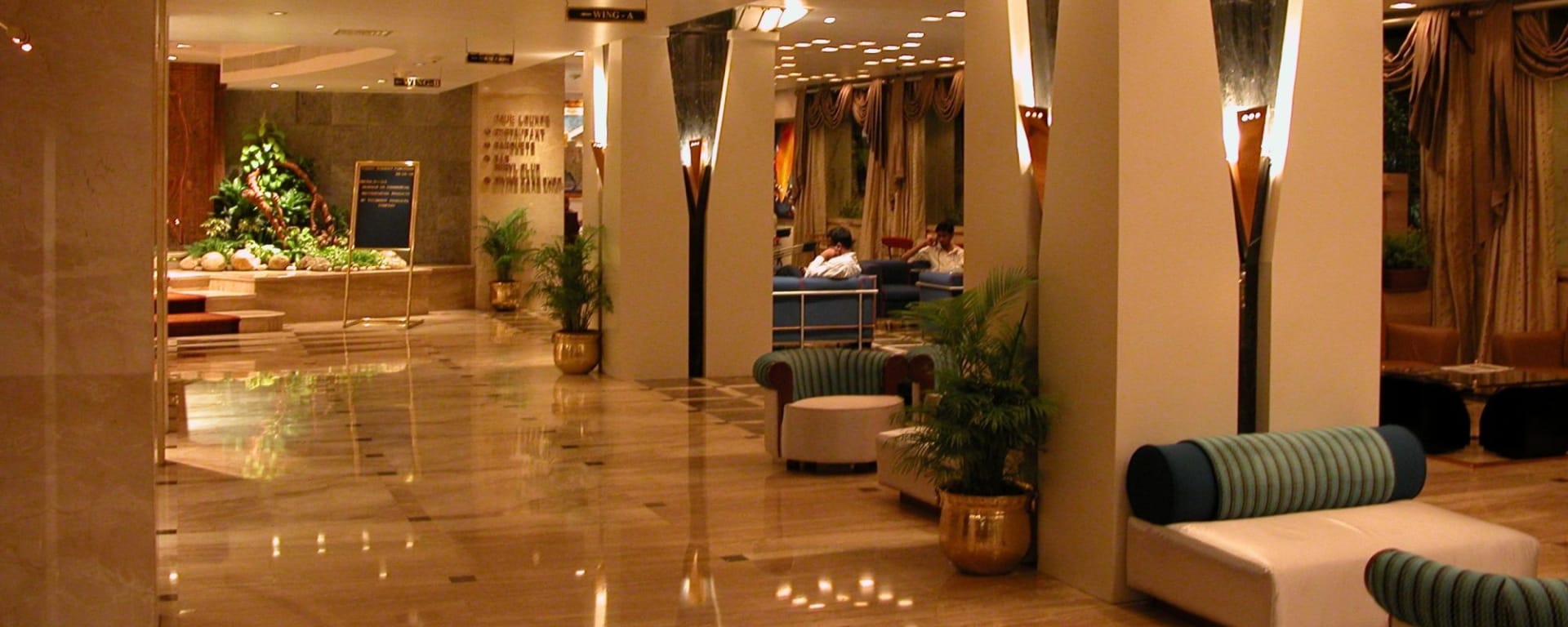 Kohinoor Continental à Mumbai:  Lobby