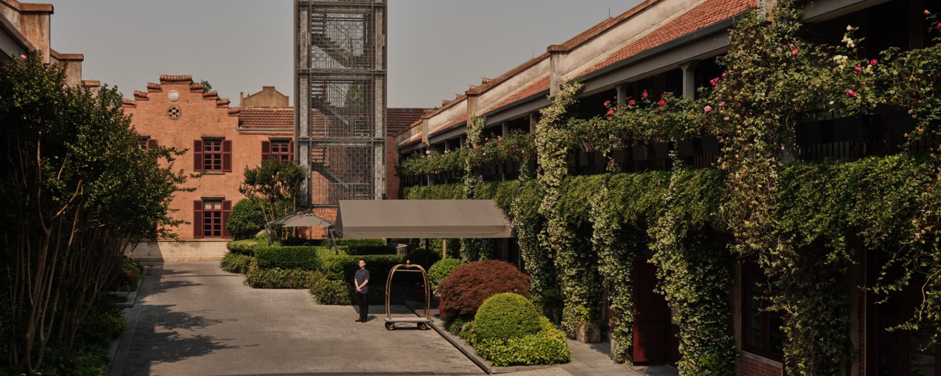 Capella Shanghai:  Hotel Courtyard