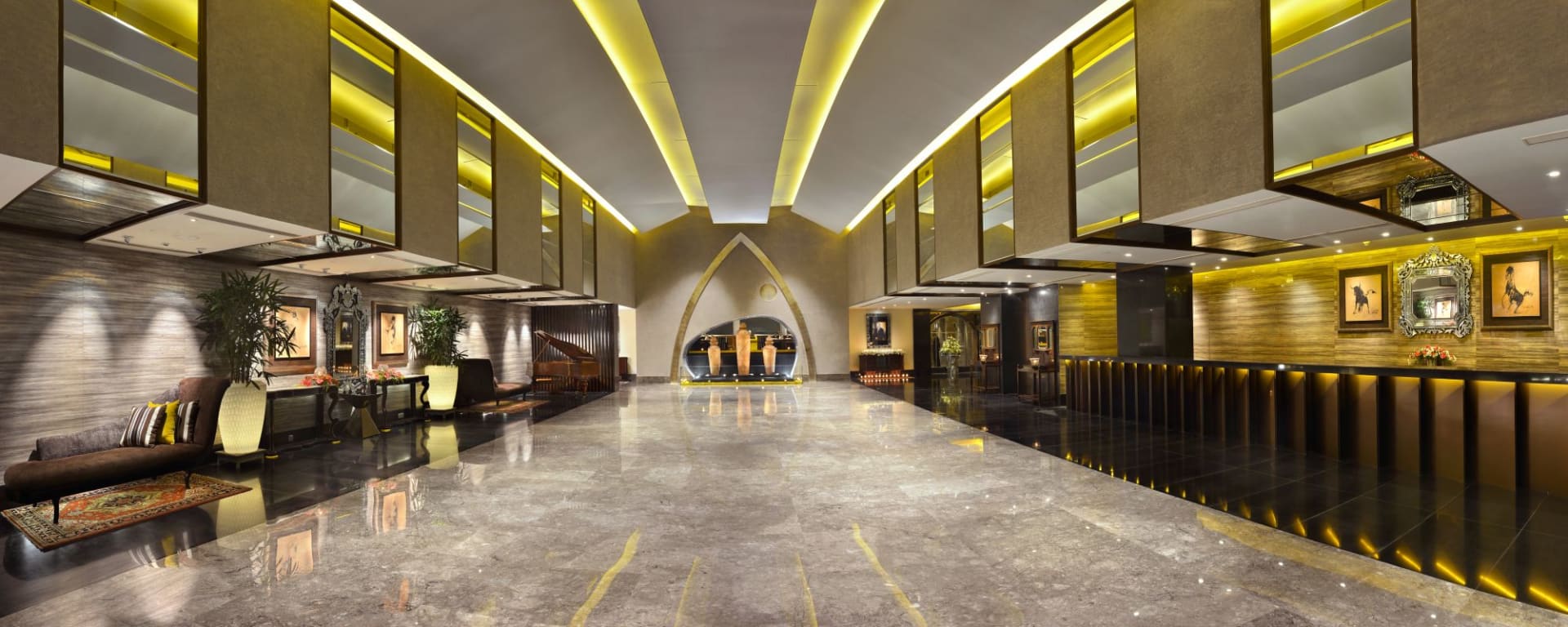 The Lalit Great Eastern à Kolkata:  Lobby