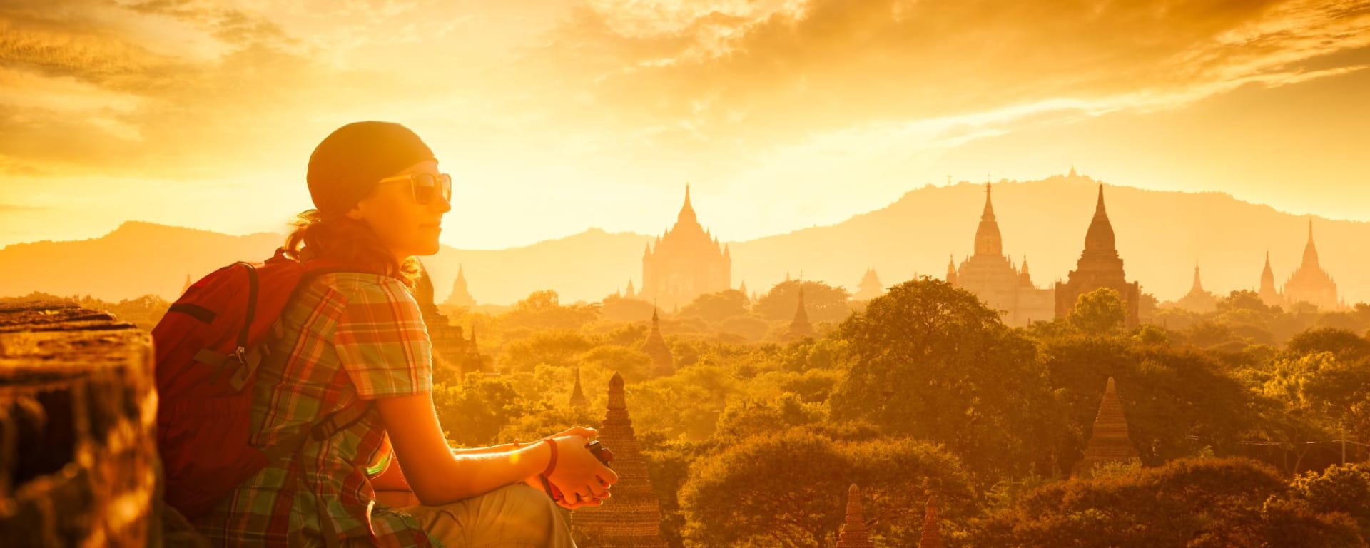 Myanmar aktiv erleben ab Yangon: exterior: beach: beach: Bagan Sunset with Traveller