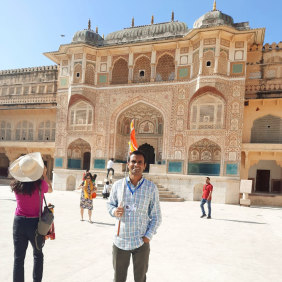 nawin-delhi-tour-guide