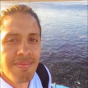 oscar-leon-tour-guide