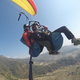 Paraglading in Nepal