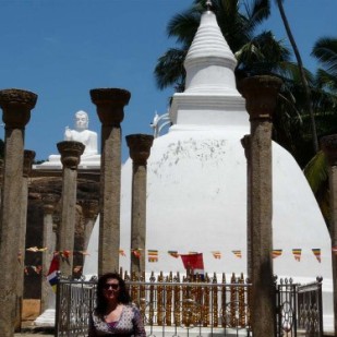 Visiting Sri Lanka? Take care of the following things.