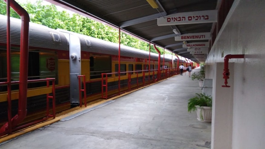 Panama canal railboard