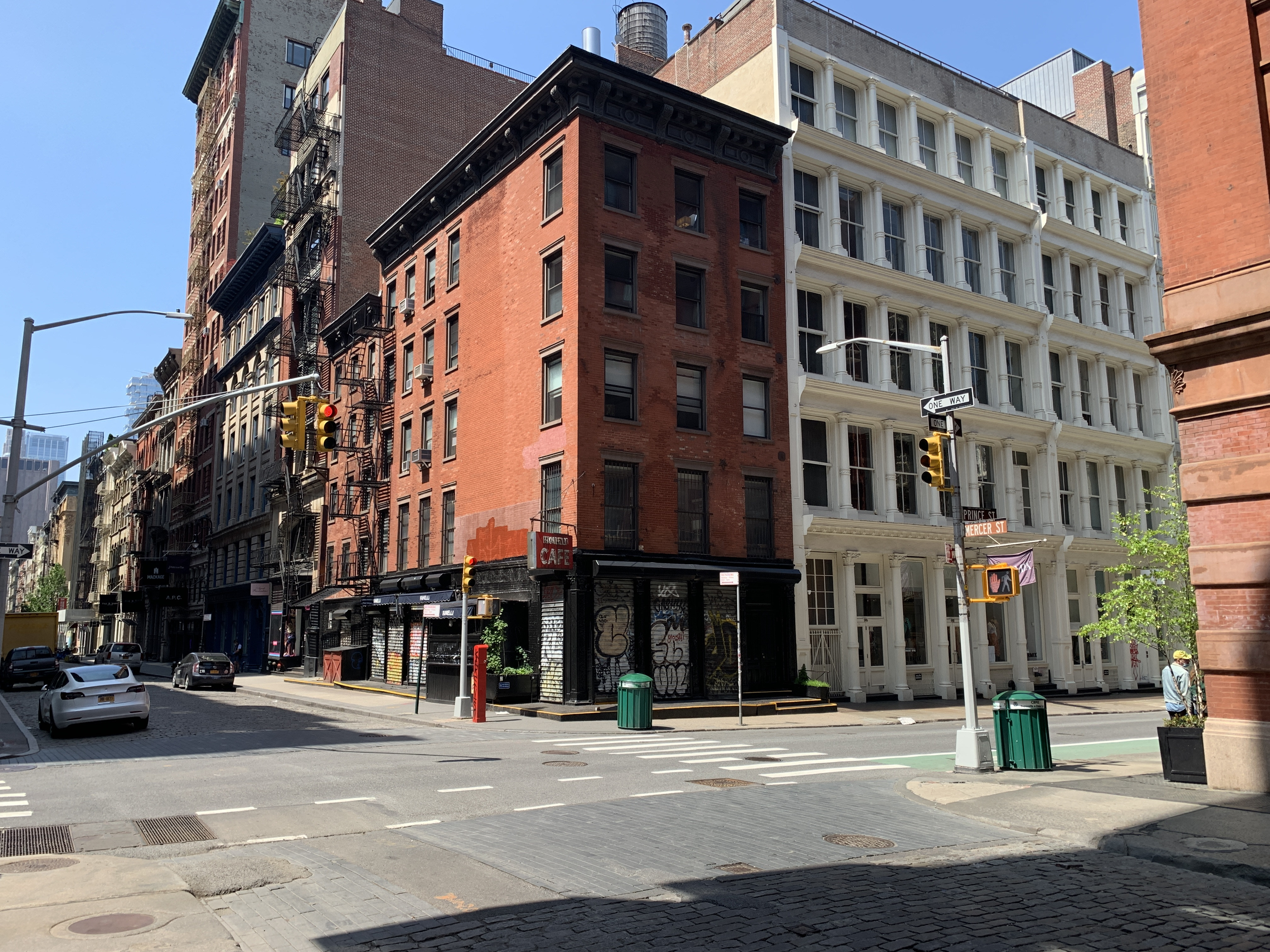 Enjoy a Walking Tour in SoHo, New York - live online tour from New York