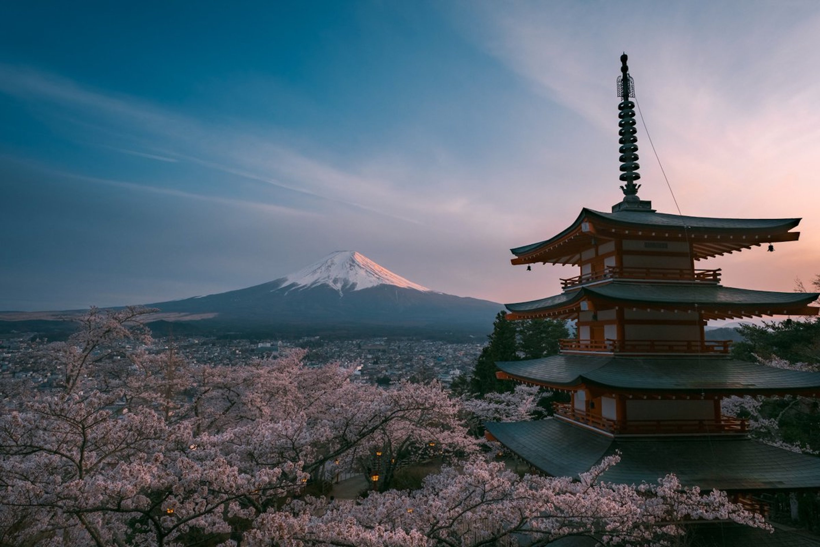 Climb Mt Fuji with a Specialist live online tour from Osaka