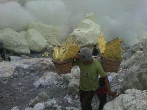 sulfur miners 