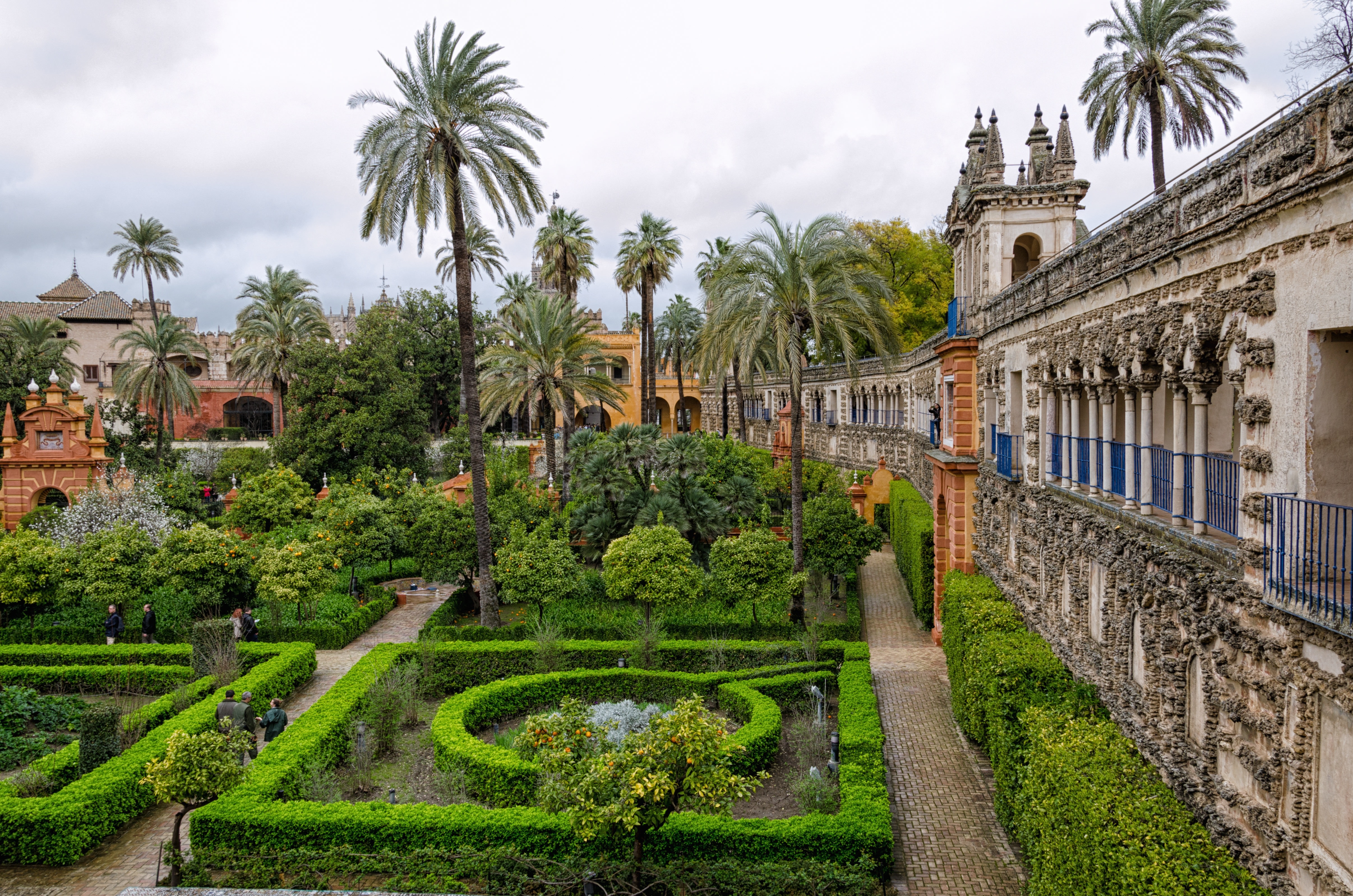 alcazar de seville tour