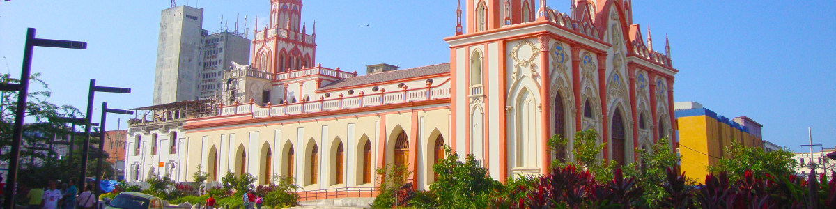 WOMEN-TOURIST-GUIDES-CARTAGENA-in-Colombia