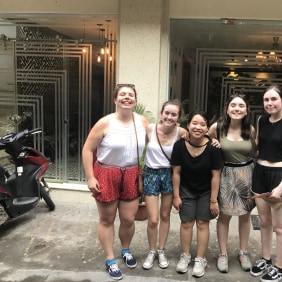 ngan-hanoi-tour-guide