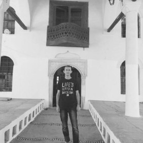 isuf-berat-tour-guide