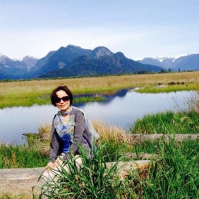 julie-vancouver-tour-guide