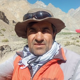 inayatullah-gilgit-tour-guide