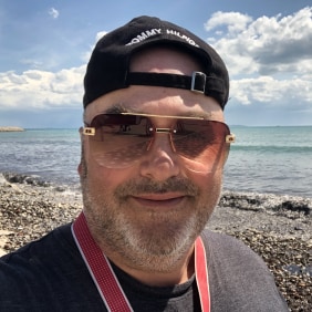 arben-tirana-tour-guide