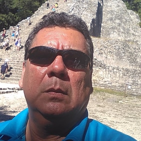 miguel-rivieramaya-tour-guide