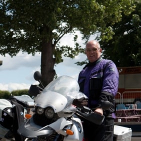 lindsay-oudtshoorn-tour-guide