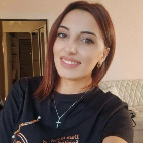 ruzanna-yerevan-tour-guide