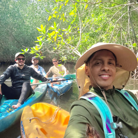 oscar-leon-tour-guide