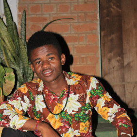 eliyah-iringa-tour-guide