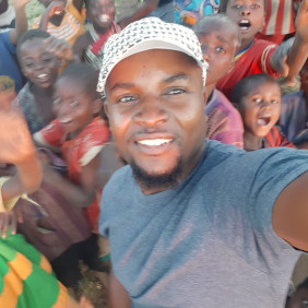 khama-lilongwe-tour-guide