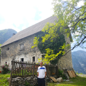 ismail-tirana-tour-guide