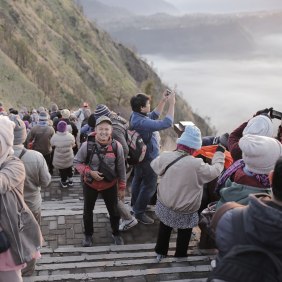 preanger-bandung-tour-guide