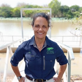 deb-darwin-tour-guide