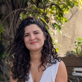 inès-marseille-tour-guide