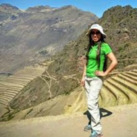 clarisa-cusco-tour-guide