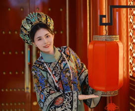 Elaine Wang