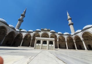 private local guides guided tours in