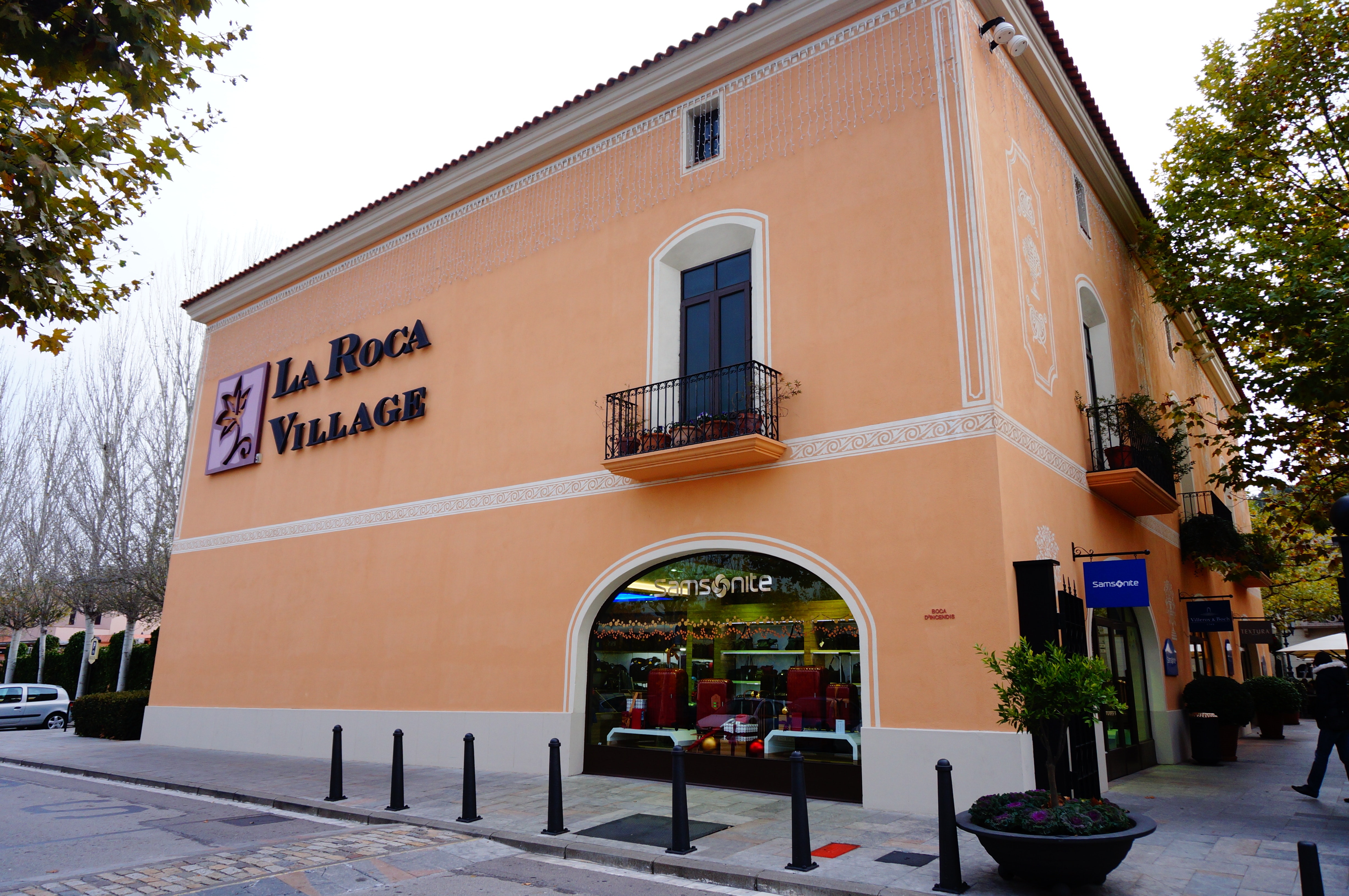 La Roca Village, Outlet in Barcelona, Designer Outlet