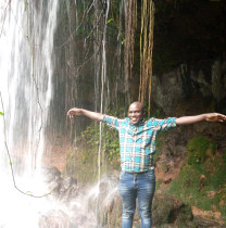 solomonbwanga-kampala-tour-guide