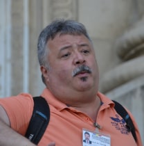 cornelflorin-bucharest-tour-guide