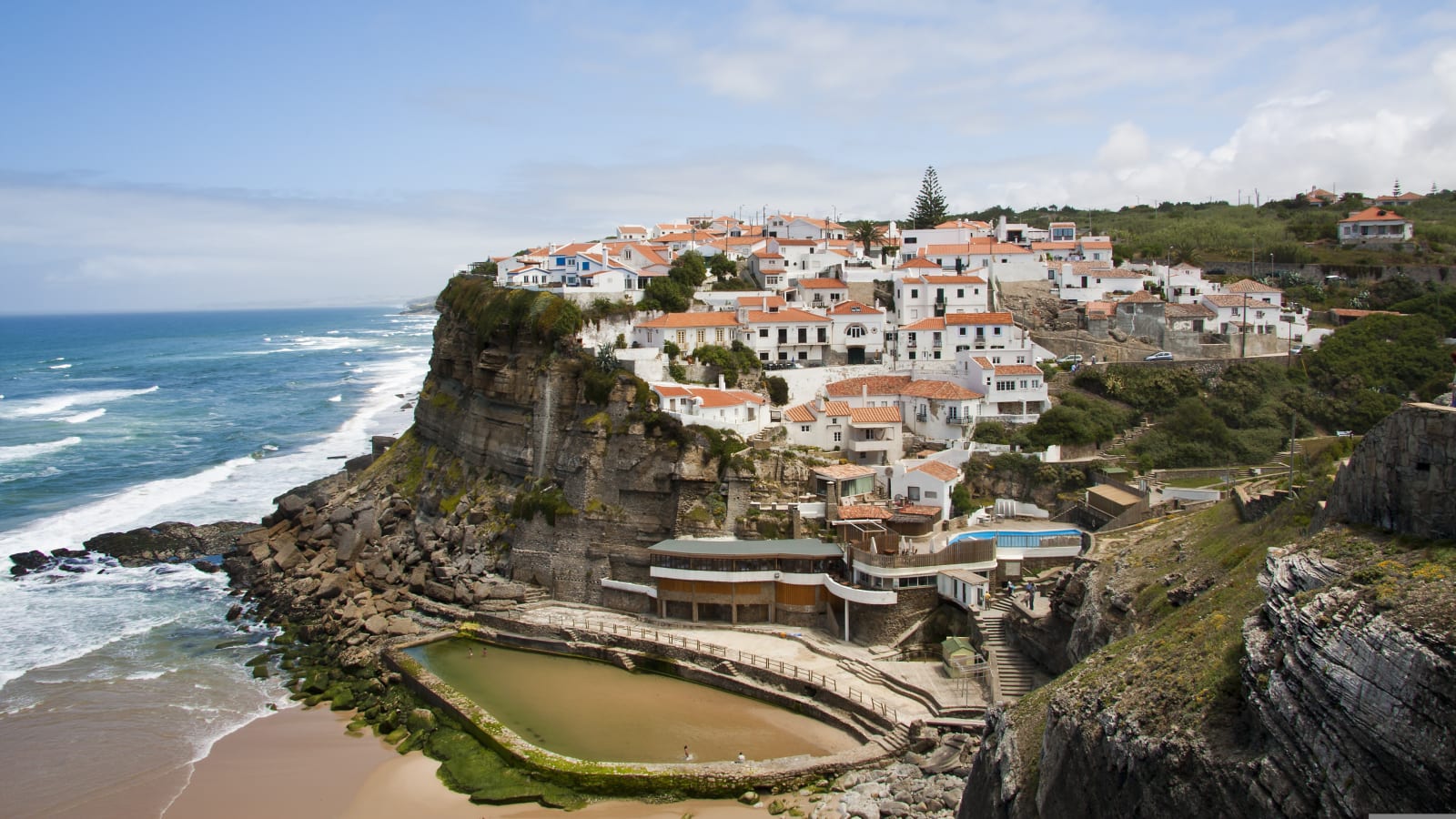 7-Hour West Coast Portugal Tour with Mafra Palace and Ericeira