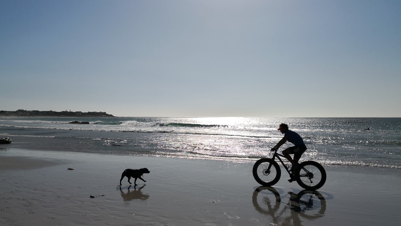 5-Hour Cape Town to Bloubergstrand Cycling Tour by the Beach