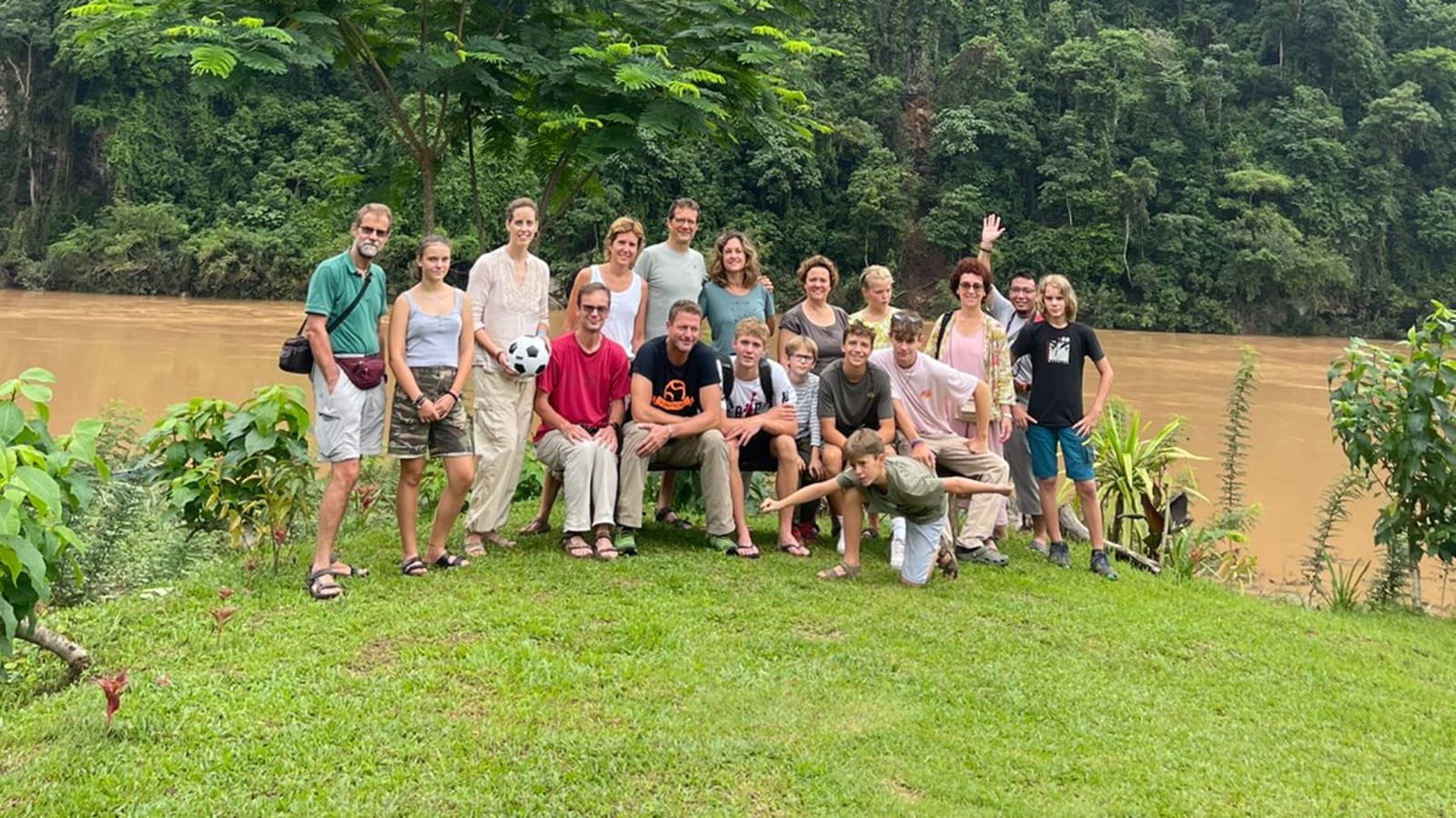 4-Day Northern Laos Tour with Nam Ou Cruise and Village Culture