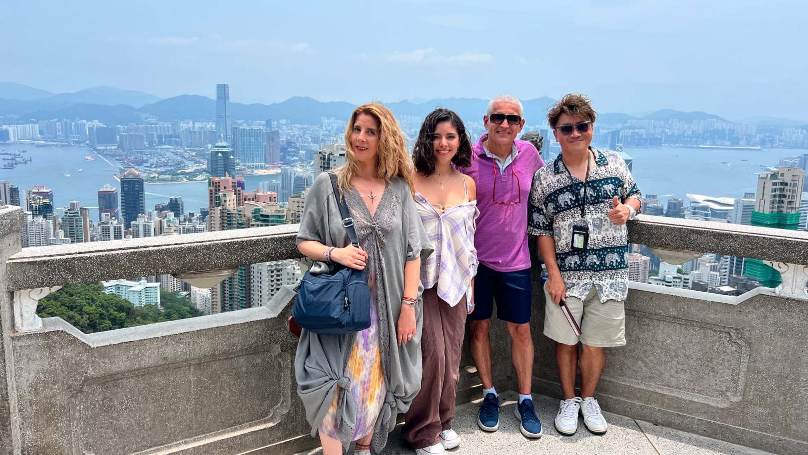 8-Hour Hong Kong Cultural Walking Tour with Peak Tram and Star Ferry