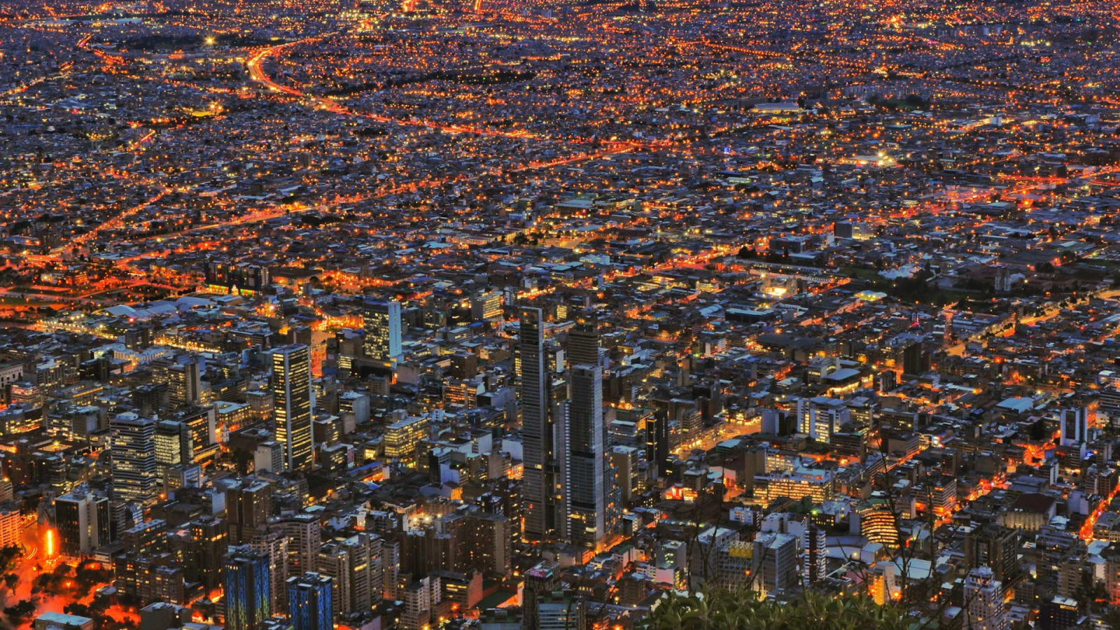 10-Day Colombia Tour from Bogotá to Cartagena with Tayrona and Guatapé